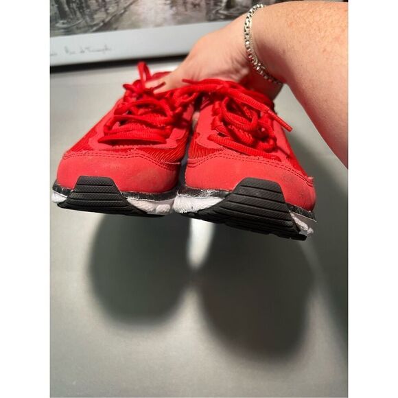 Under Armour Kids Assert Sneakers - Picture 6 of 10